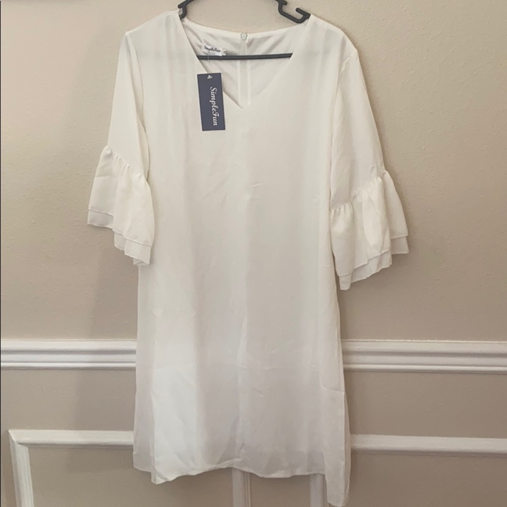 V neck bell sleeve shift mini dress